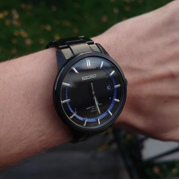 Seiko Radio Wave Control 7B52-0AD0 JDM Titanium Solar Watch 40mm Blue Black Dial - Picture 8 of 9